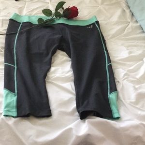 Yoga (exercise) pants